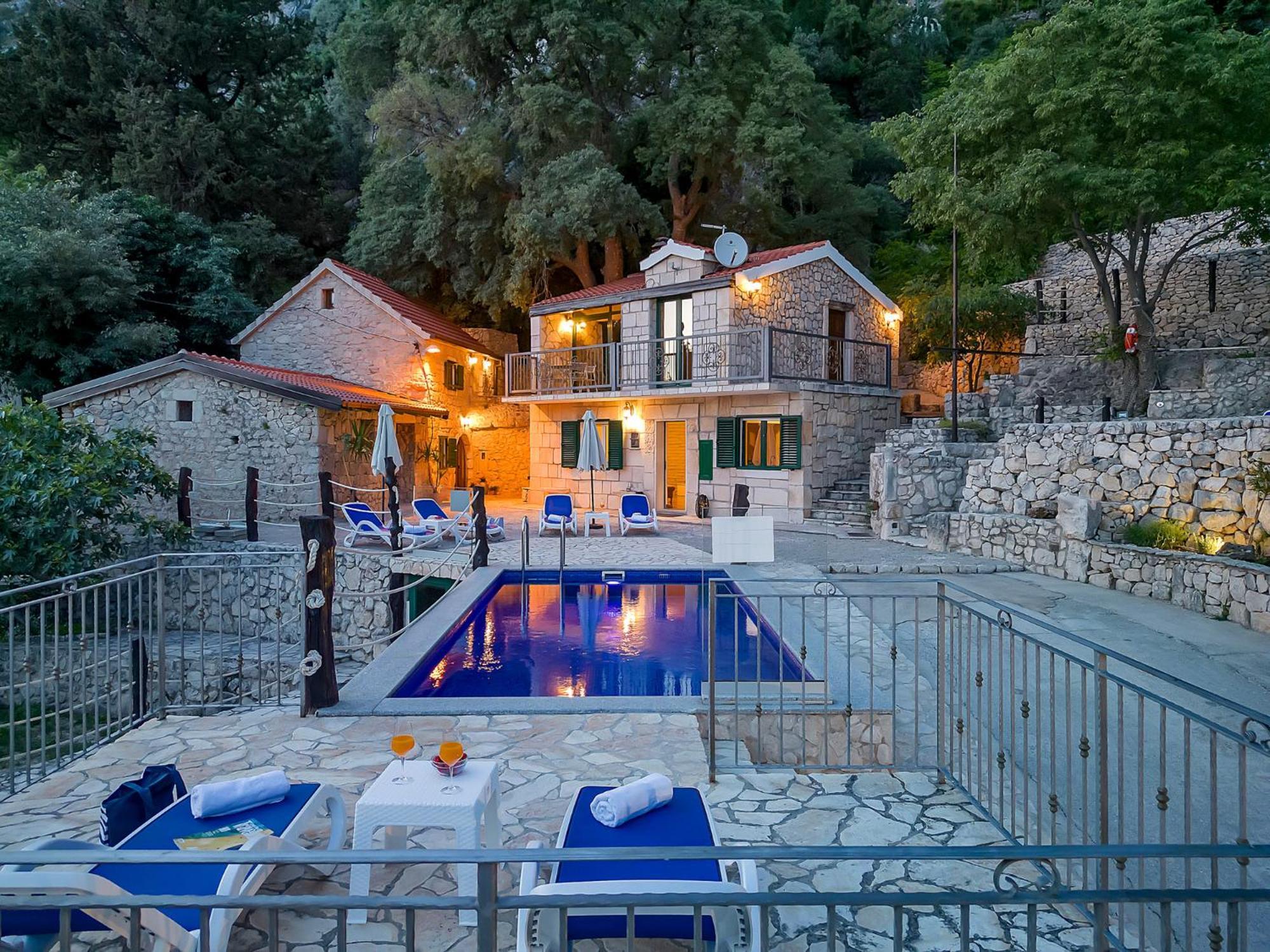 Stonehouse Residence In Makarska With Heated Pool Exterior photo