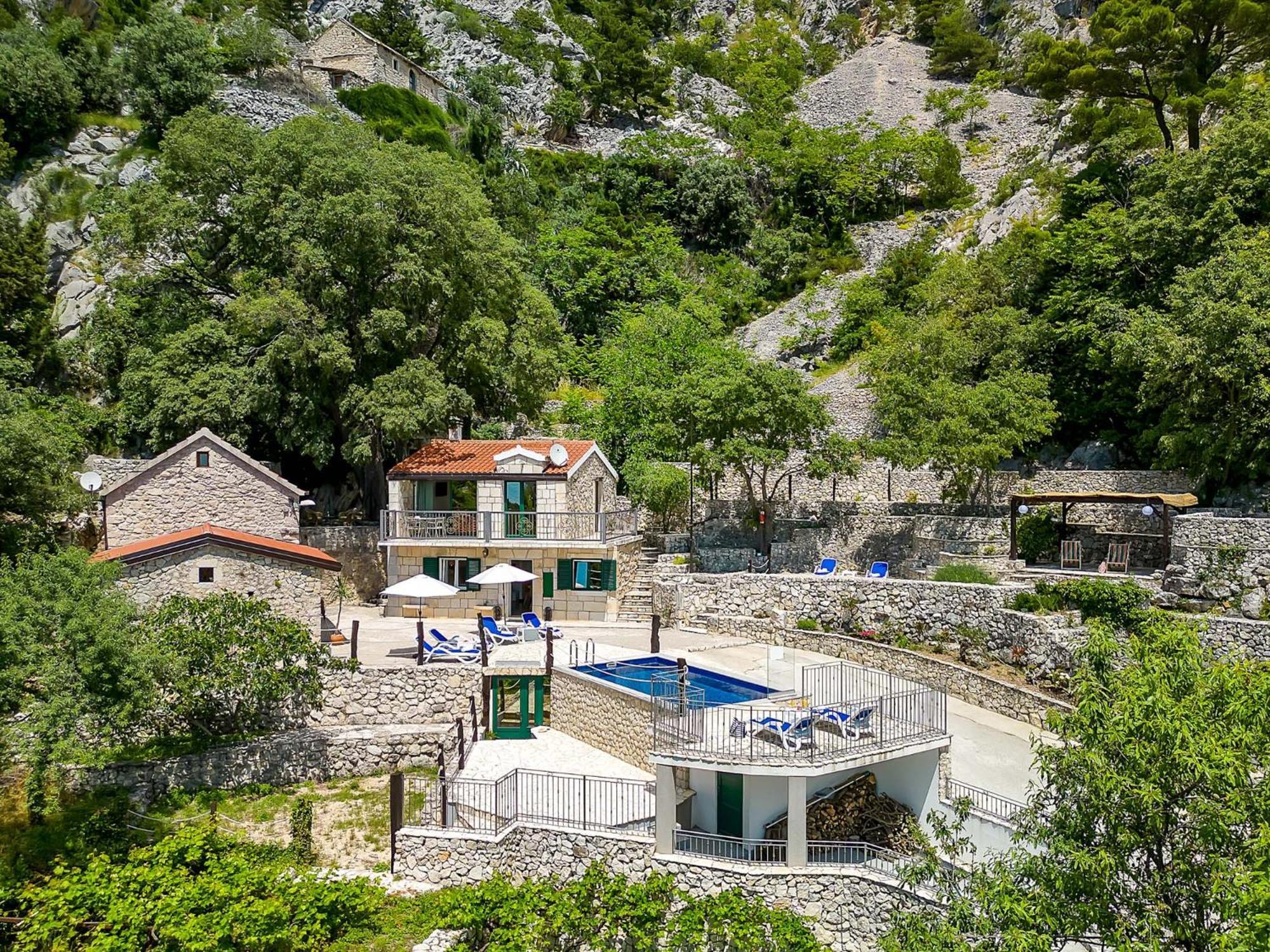 Stonehouse Residence In Makarska With Heated Pool Exterior photo